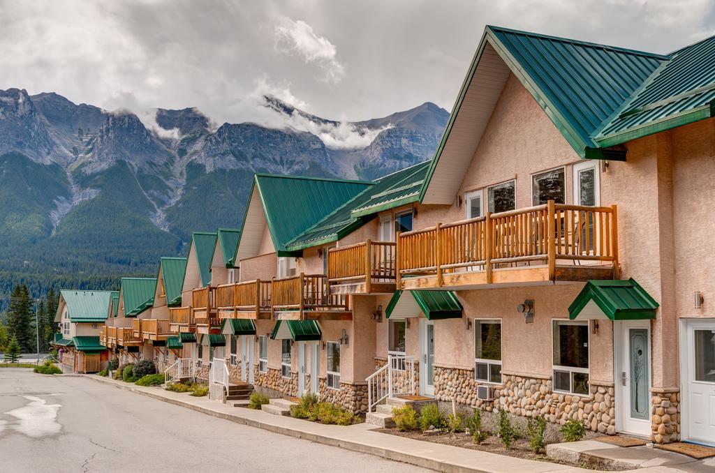 Inn Of The Rockies Canmore Exterior foto
